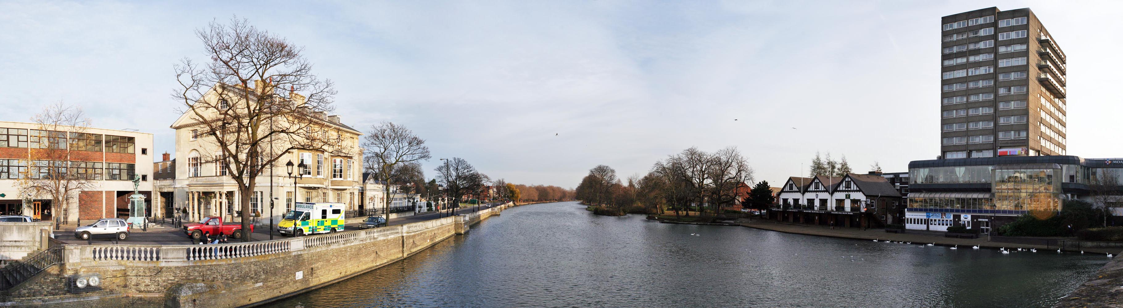 The River Great Ouse through Bedford, viewed from Town Bridge